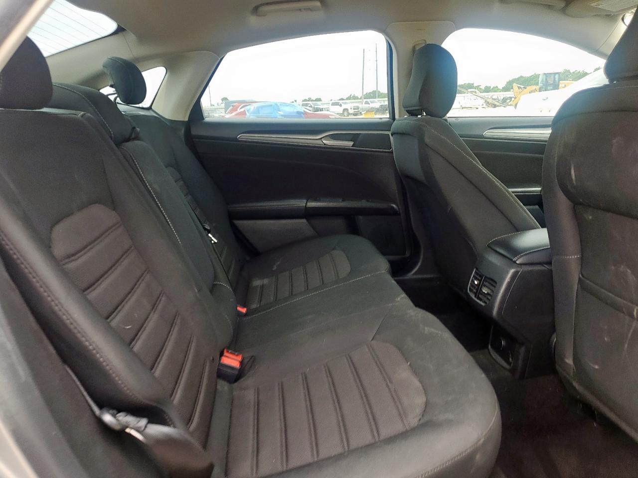 2020 Ford Fusion Se VIN: 3FA6P0HD7LR111586 Lot: 56688945