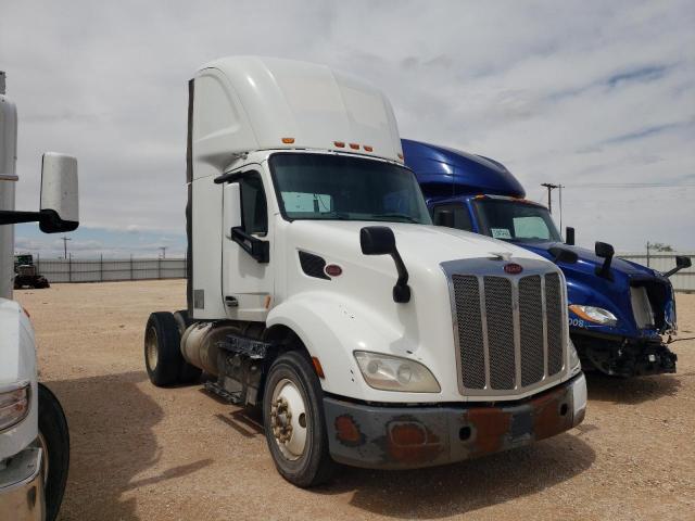2016 Peterbilt 579 Semi Truck
