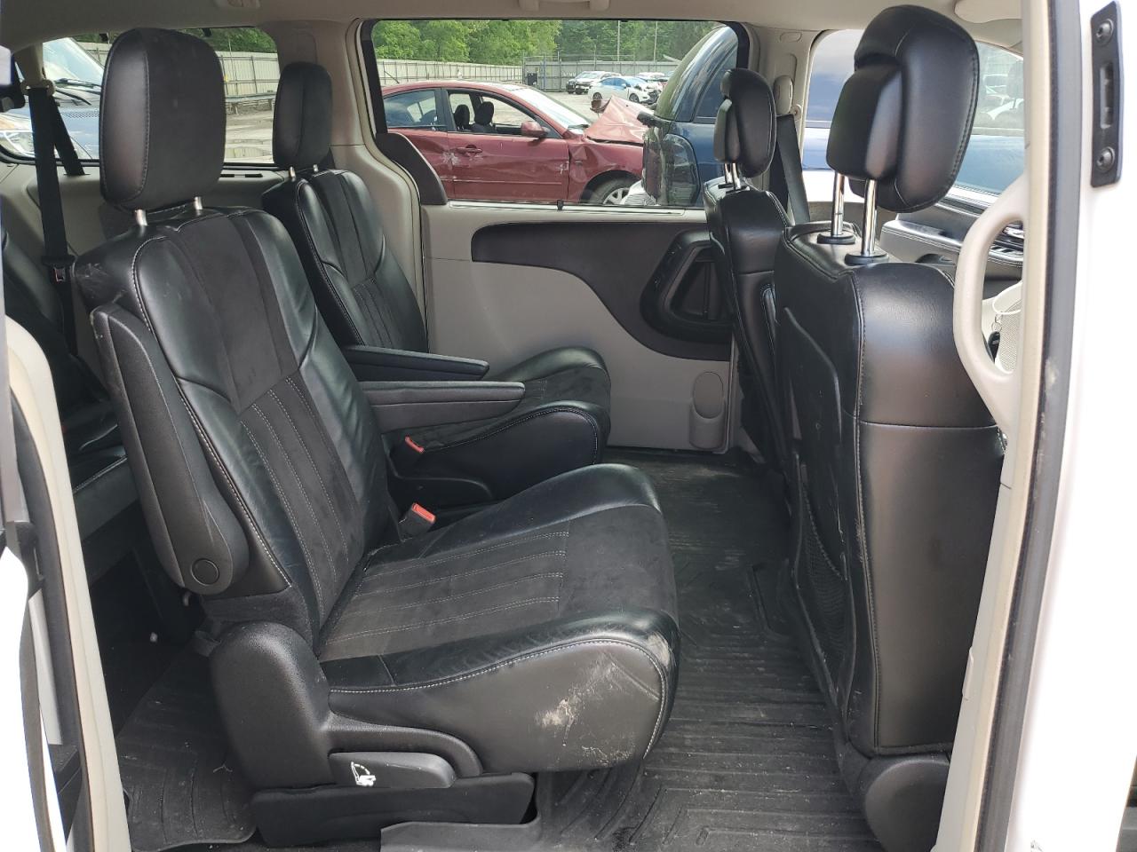 2016 Chrysler Town & Country Limited VIN: 2C4RC1JGXGR306090 Lot: 57307105