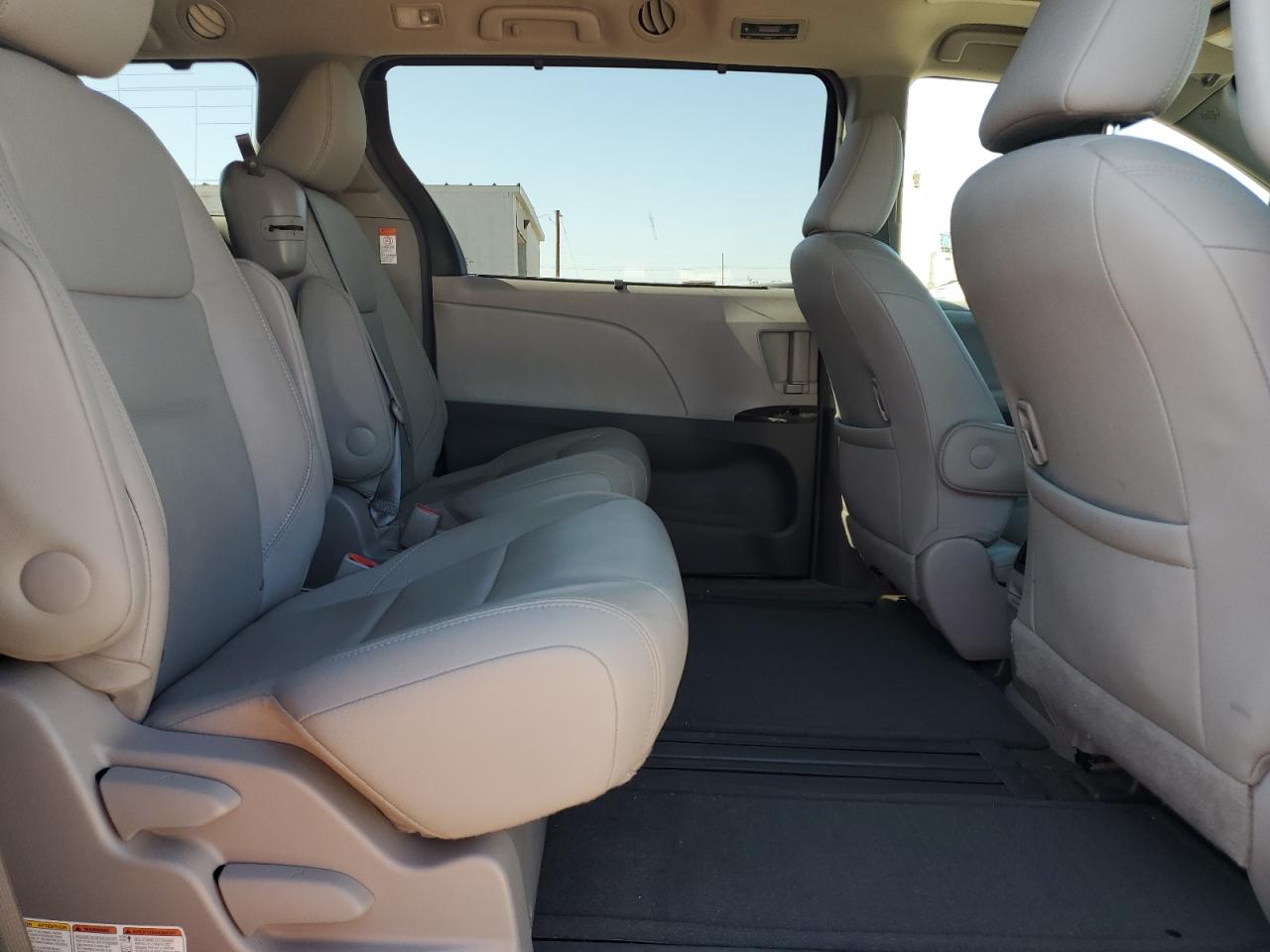 2015 Toyota Sienna Xle VIN: 5TDYK3DC4FS619385 Lot: 57090385