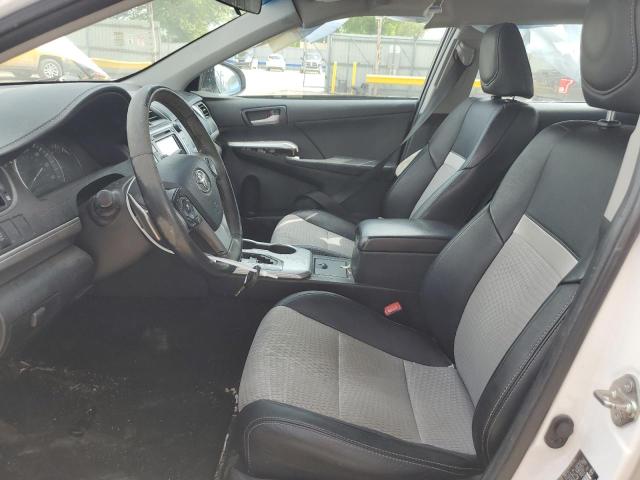Sedans TOYOTA CAMRY 2014 White