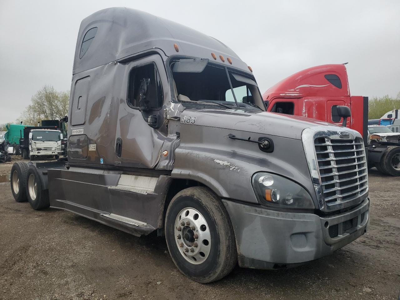 2017 Freightliner Cascadia 125 Semi Truck للبيع في Elgin، IL - Rollover