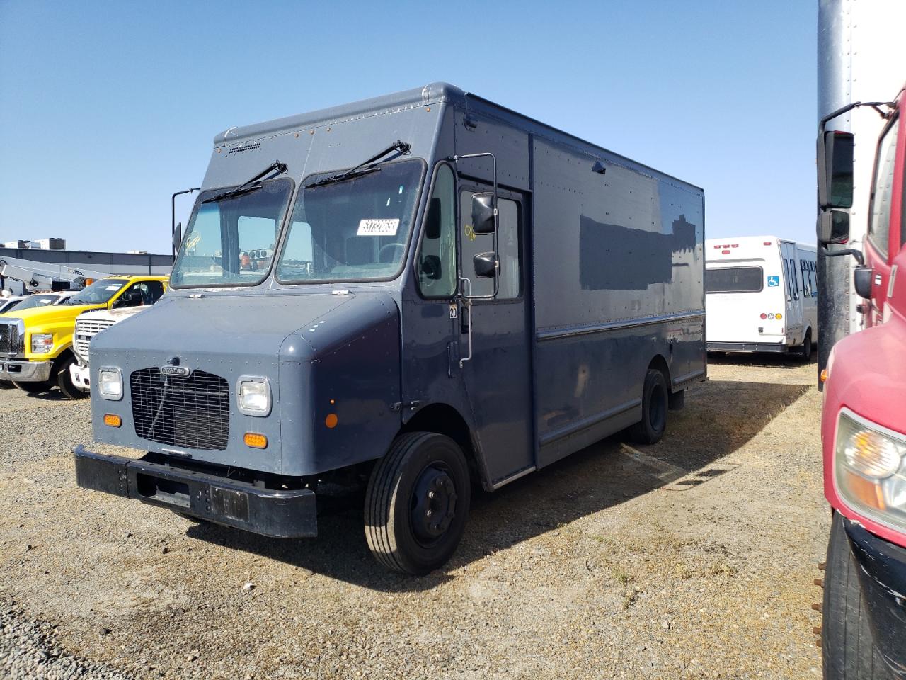2020 Freightliner Chassis M Line Walk-In Van for Sale in Sacramento, CA - Minor Dent/Scratches