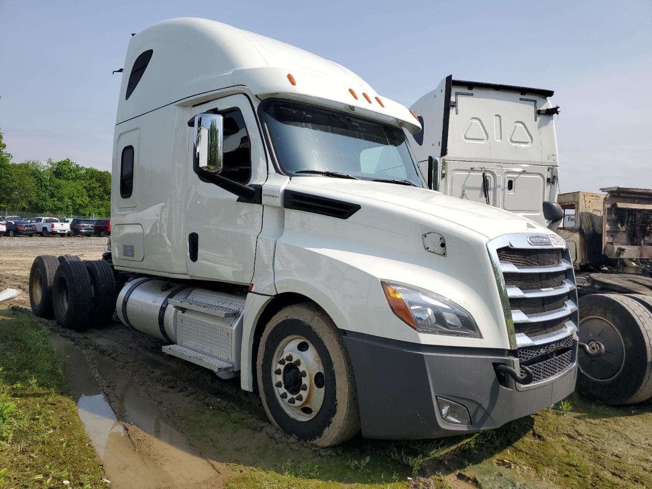 2020 Freightliner Cascadia 126 Semi Truck for Sale in Chambersburg, PA - Mechanical