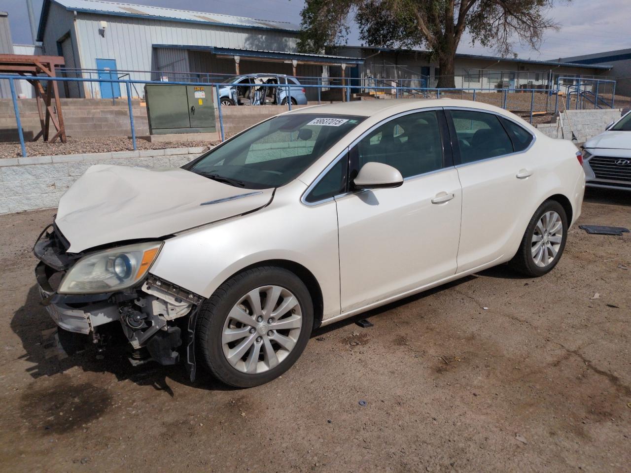 2015 Buick Verano продається в Albuquerque, NM - Front End
