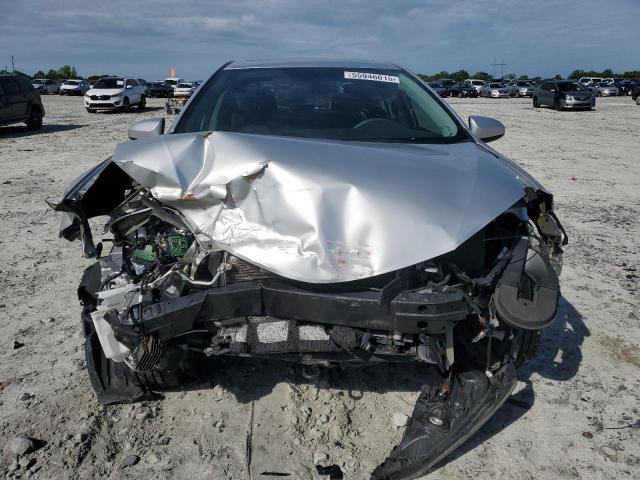  TOYOTA COROLLA 2015 Серебристый