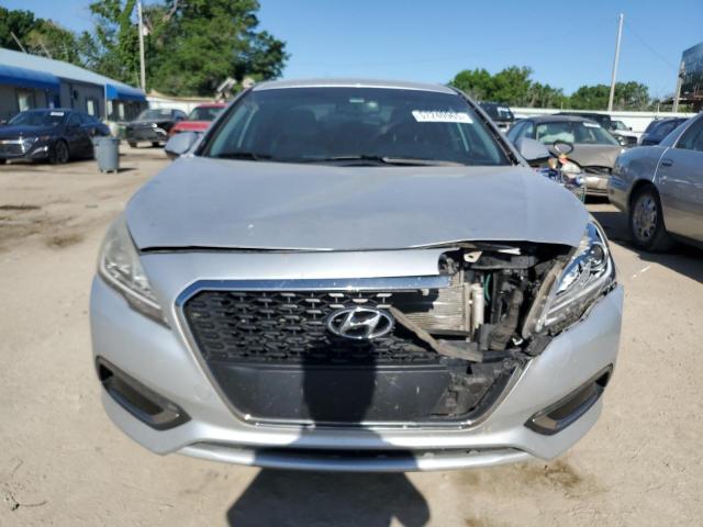  HYUNDAI SONATA 2016 Серебристый