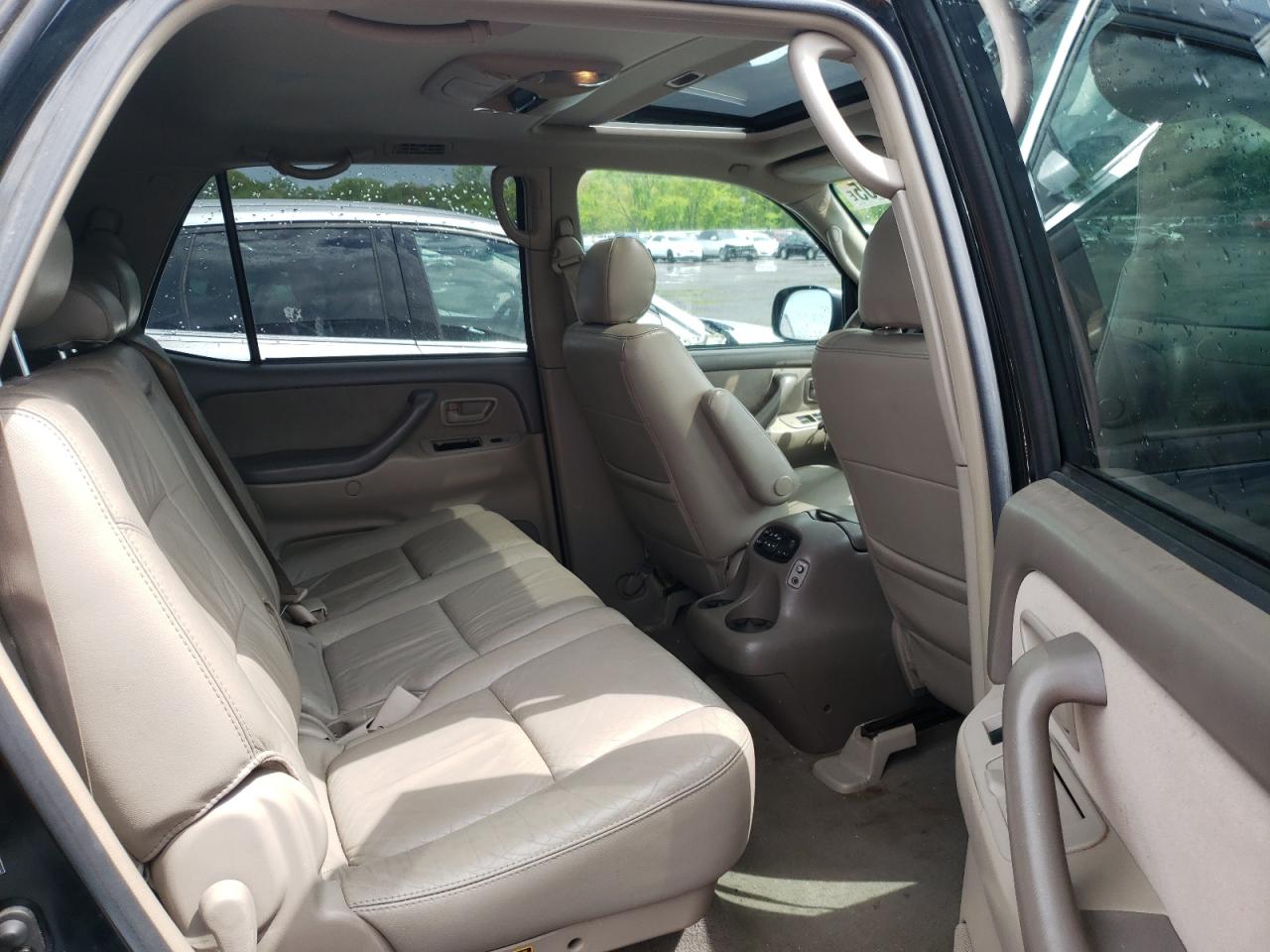2005 Toyota Sequoia Sr5 VIN: 5TDBT44A75S257395 Lot: 55420505