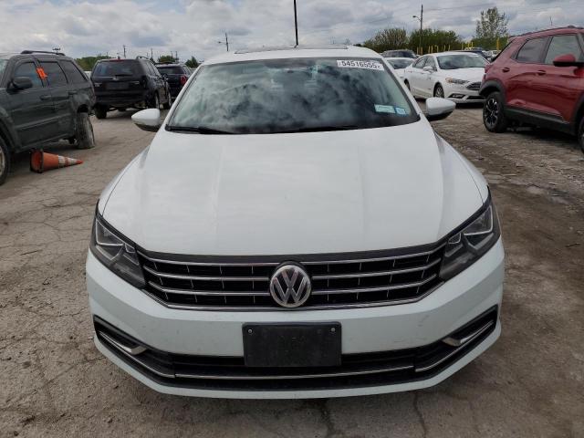  VOLKSWAGEN PASSAT 2017 Biały