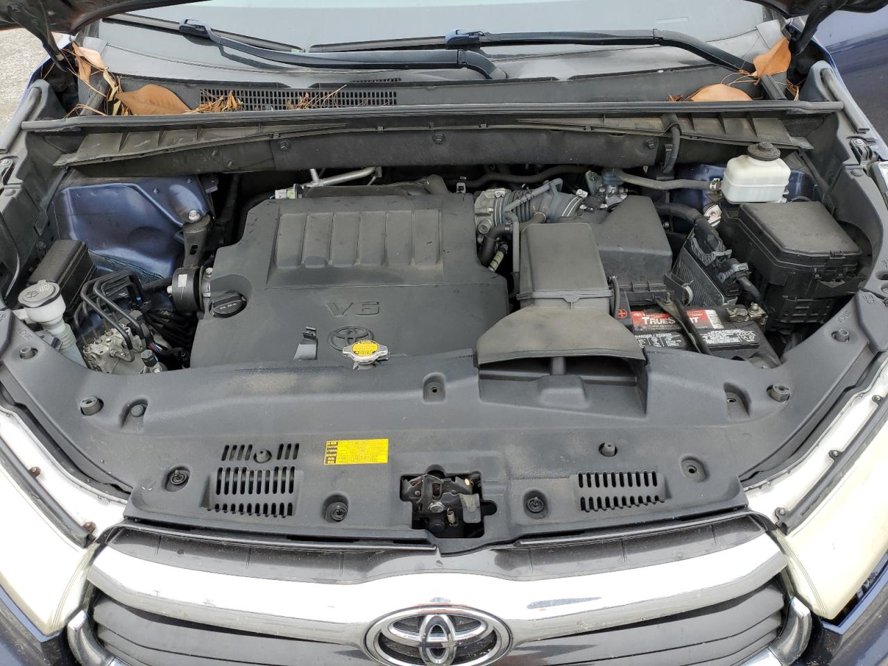 2014 Toyota Highlander Xle VIN: 5TDJKRFH2ES032680 Lot: 57284945