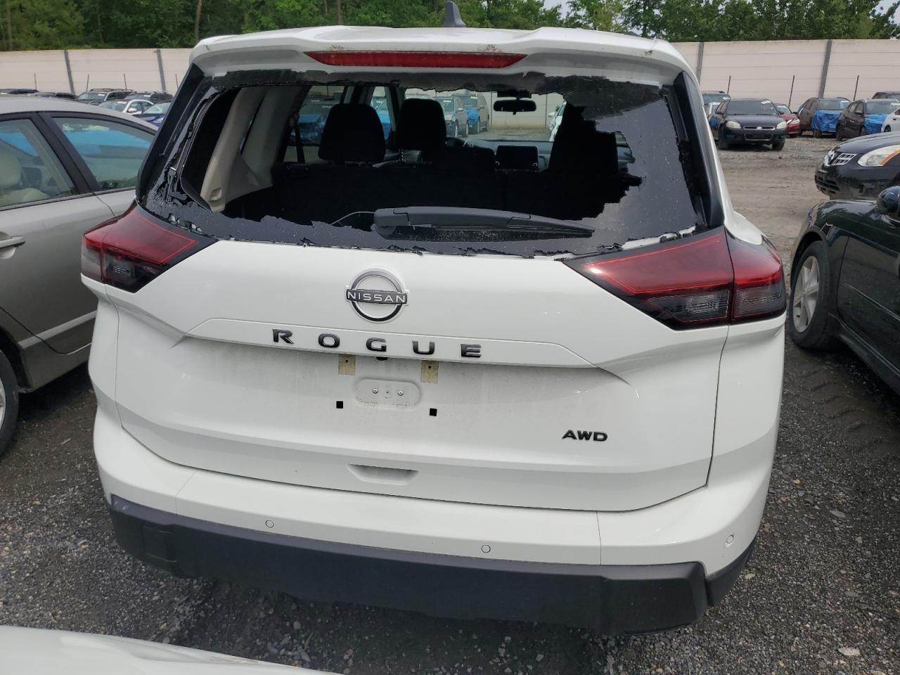2024 Nissan Rogue - Image 6