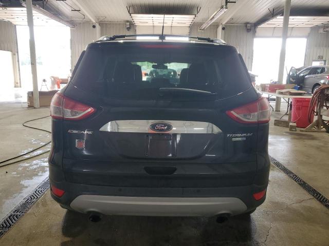  FORD ESCAPE 2015 Czarny