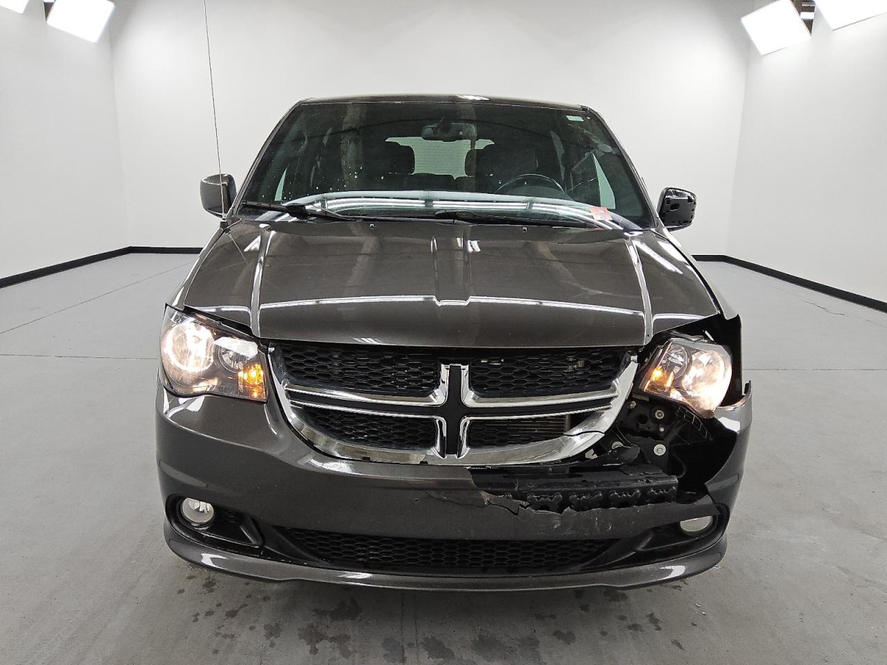 2018 Dodge Grand Caravan Gt продається в Wheeling, IL - Front End