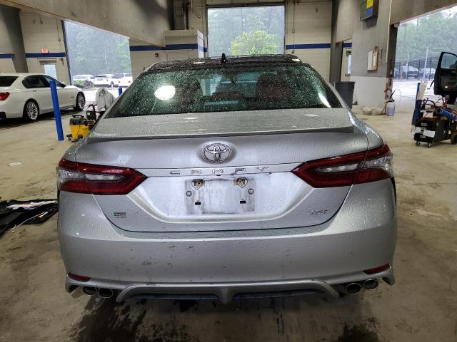  TOYOTA CAMRY 2021 Srebrny