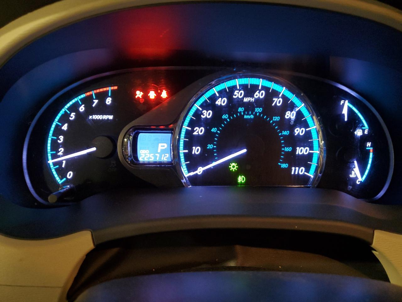 5TDYK3DC6BS113261 2011 Toyota Sienna Xle