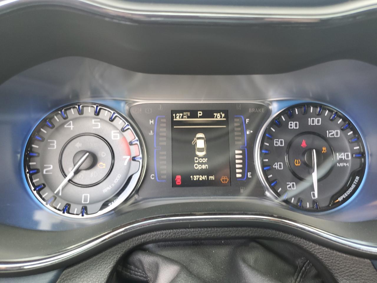 2015 Chrysler 200 S VIN: 1C3CCCBB3FN675636 Lot: 56123825