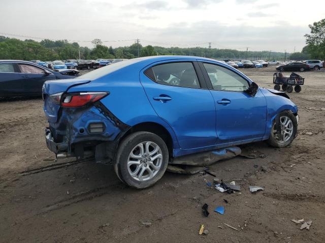  TOYOTA YARIS 2017 Granatowy