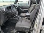 2011 Jeep Wrangler Unlimited Rubicon zu verkaufen in Cedar Rapids, IA - Rear End