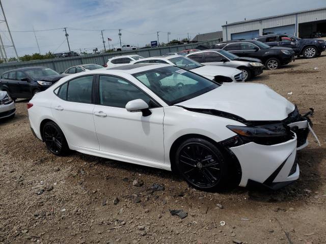 TOYOTA CAMRY 2025 Белы