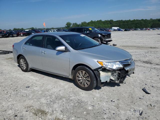  TOYOTA CAMRY 2014 Srebrny