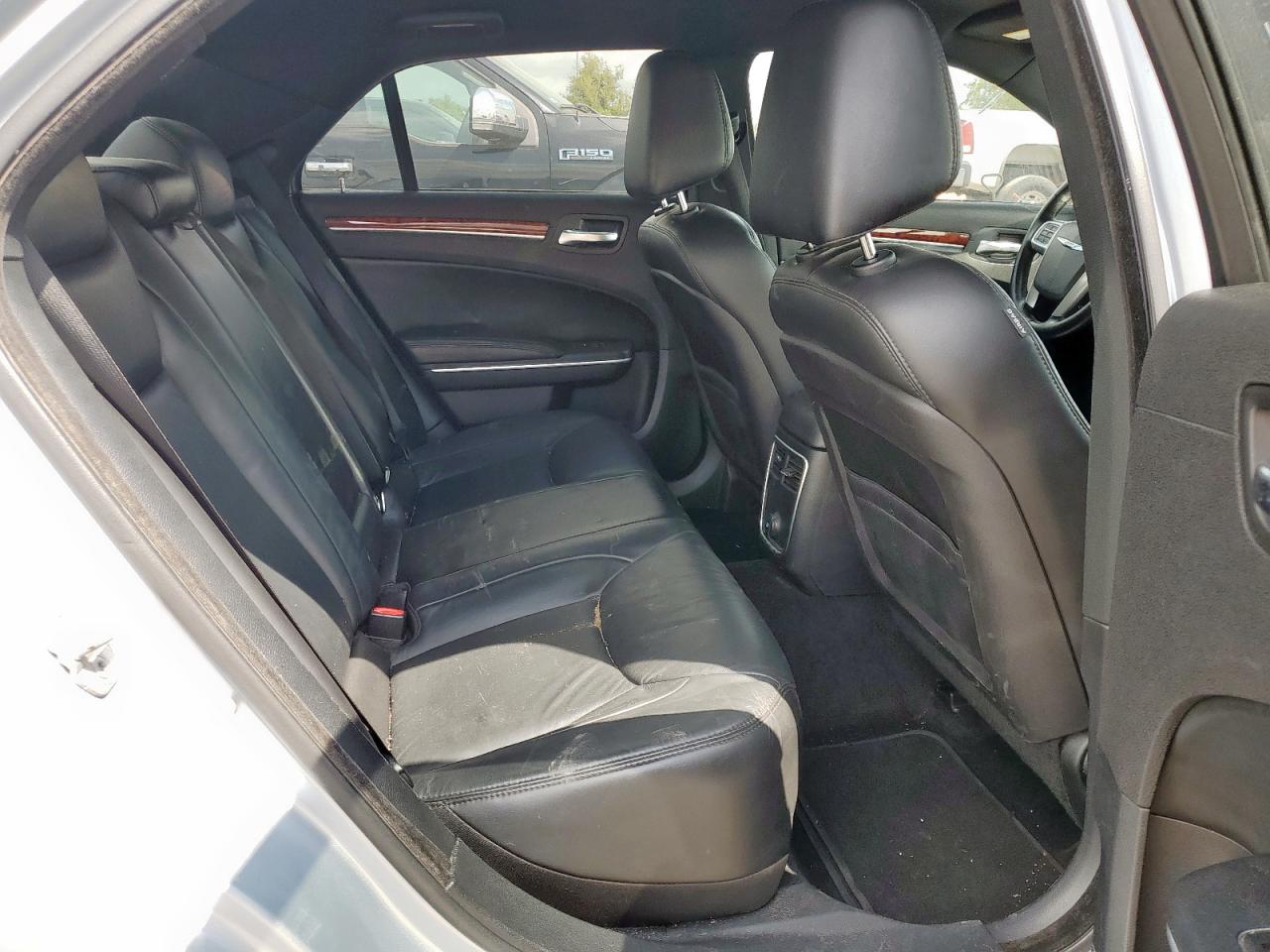 2013 Chrysler 300 VIN: 2C3CCAAGXDH589781 Lot: 57444375