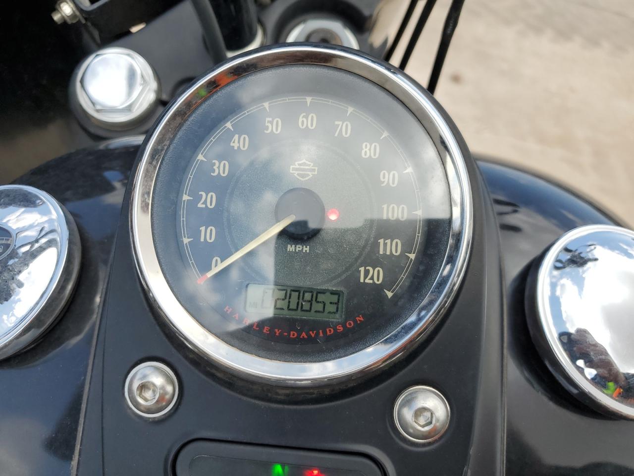 2013 Harley-Davidson Fxdwg Dyna Wide Glide VIN: 1HD1GPM17DC327722 Lot: 46293665