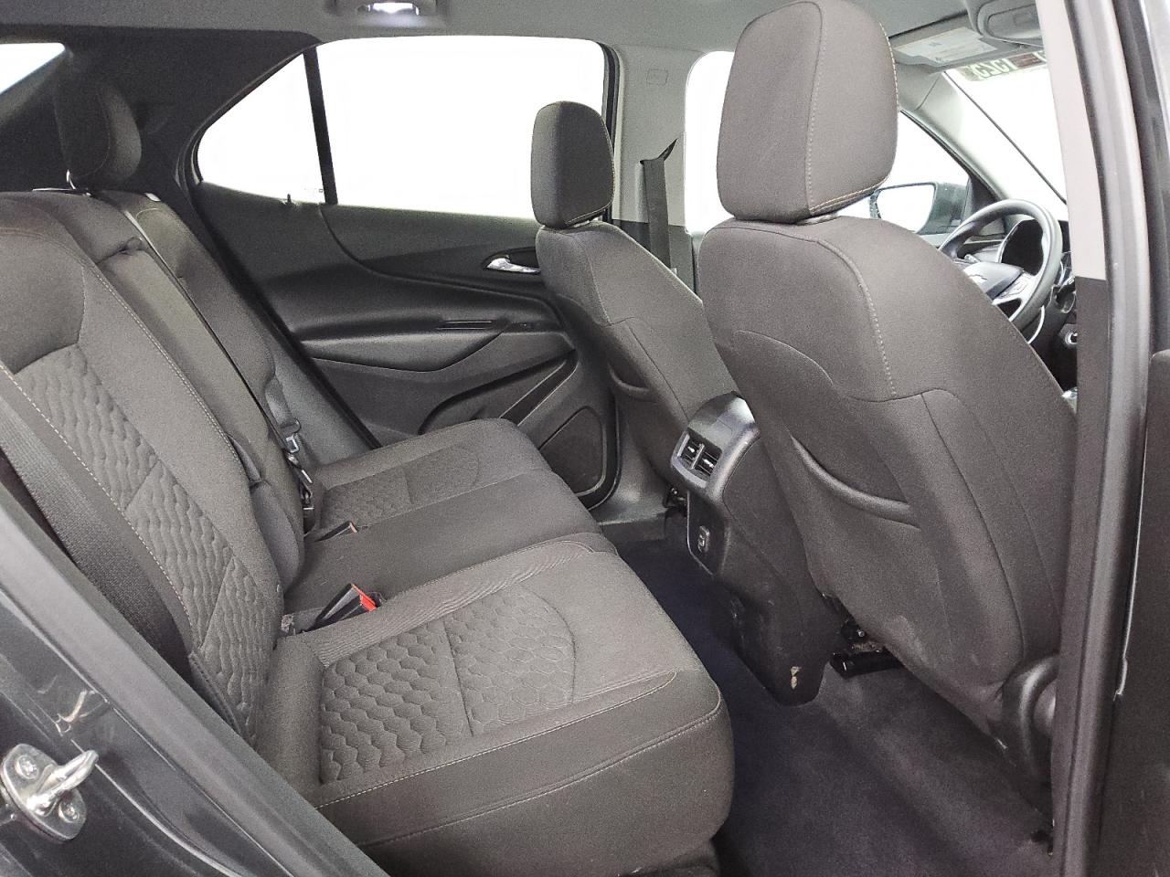 2020 Chevrolet Equinox Lt VIN: 3GNAXJEV5LS550423 Lot: 55481525