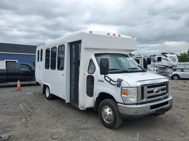 2008 Ford Econoline E350 Super Duty Cutaway Van