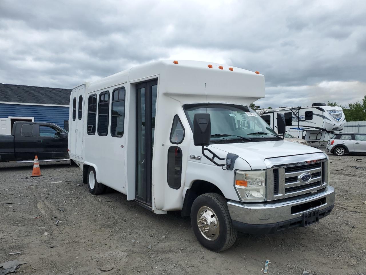 2008 Ford Econoline E350 Super Duty Cutaway Van de vânzare în Assonet, MA - Normal Wear