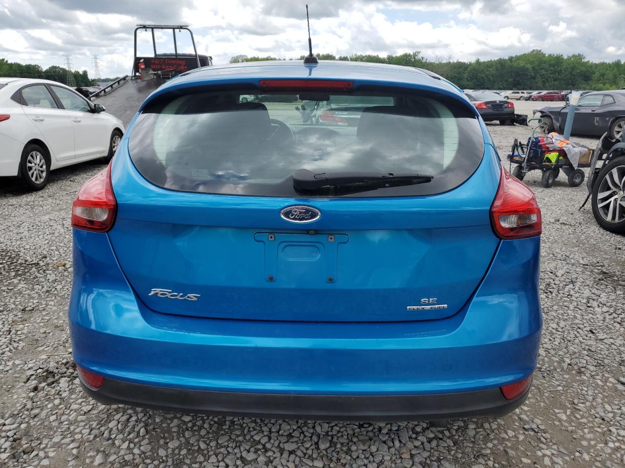 2015 Ford Focus Se VIN: 1FADP3K20FL334295 Lot: 56917635