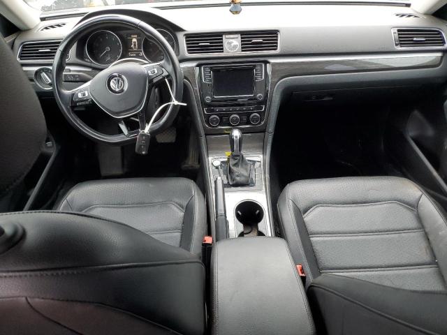  VOLKSWAGEN PASSAT 2017 Серый