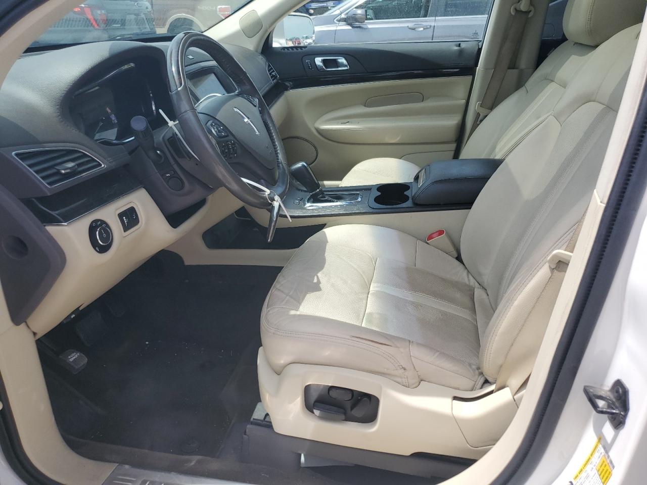 2018 Lincoln Mkt VIN: 2LMHJ5AT7JBL01516 Lot: 56575205