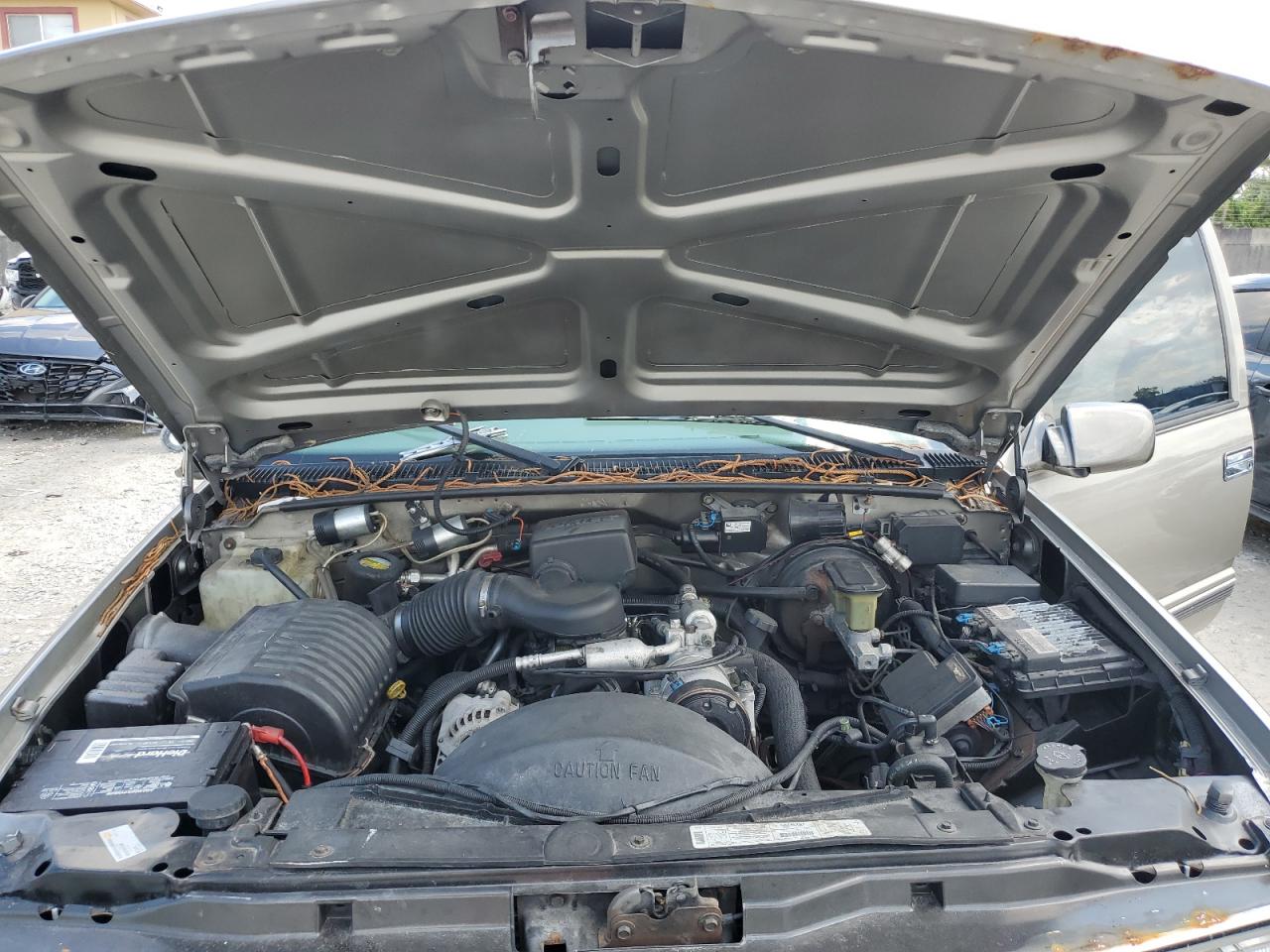 1999 Chevrolet Suburban C1500 VIN: 3GNEC16R8XG267165 Lot: 57030855