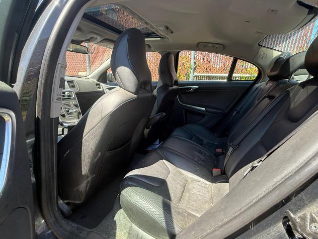 Sedans VOLVO S60 2012 Granatowy