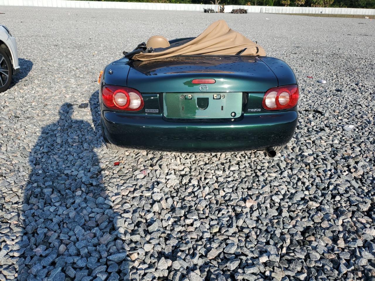 2002 Mazda Mx-5 Miata Base VIN: JM1NB353X20231155 Lot: 55805865