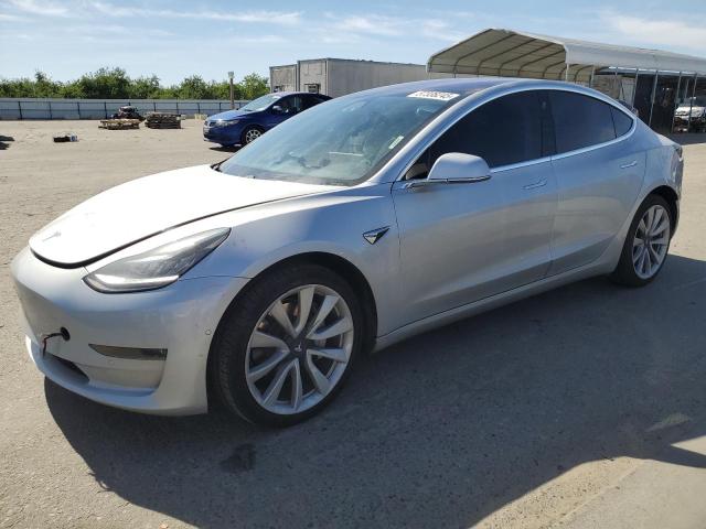  TESLA MODEL 3 2018 Серебристый