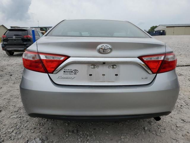 Седани TOYOTA CAMRY 2017 Сріблястий