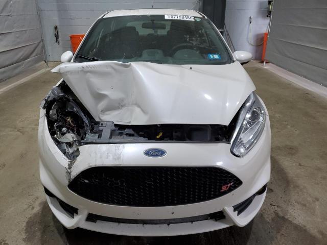 Hatchbacks FORD FIESTA 2016 White