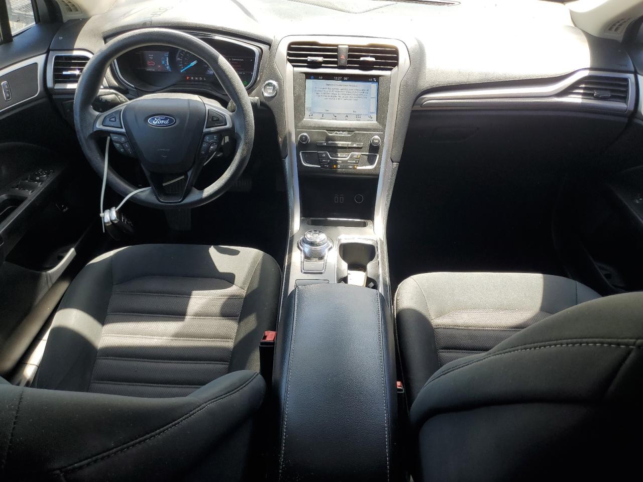 2019 Ford Fusion Se VIN: 3FA6P0LU0KR124895 Lot: 54037615