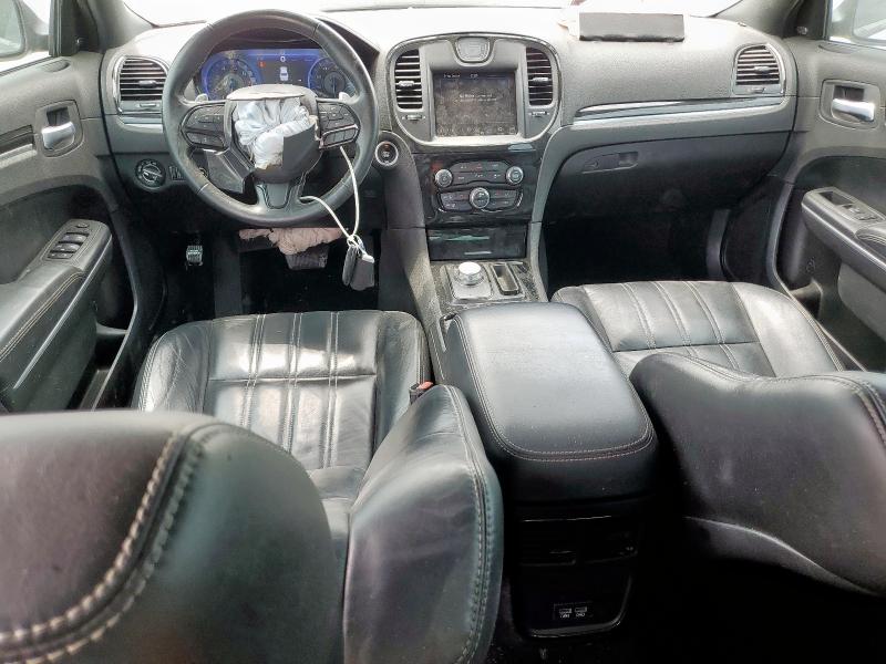  CHRYSLER 300 2022 Белый