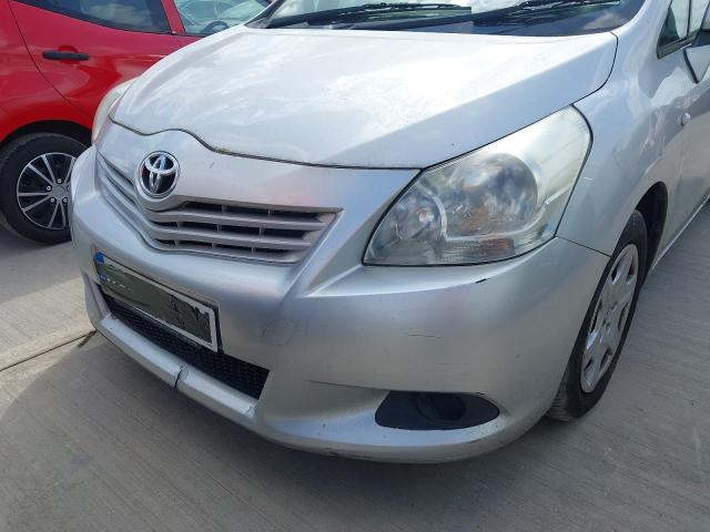 2009 TOYOTA VERSO T2 V