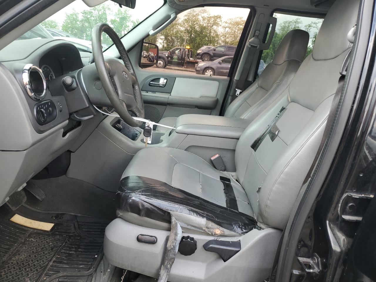 2005 Ford Expedition Xlt VIN: 1FMFU16505LA30009 Lot: 55461515
