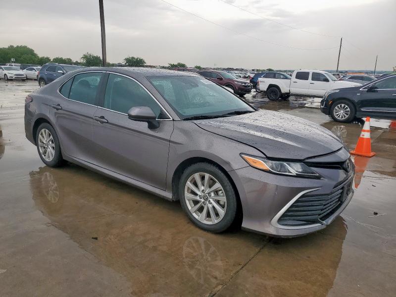  TOYOTA CAMRY 2022 Серый