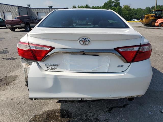  TOYOTA CAMRY 2017 Белый