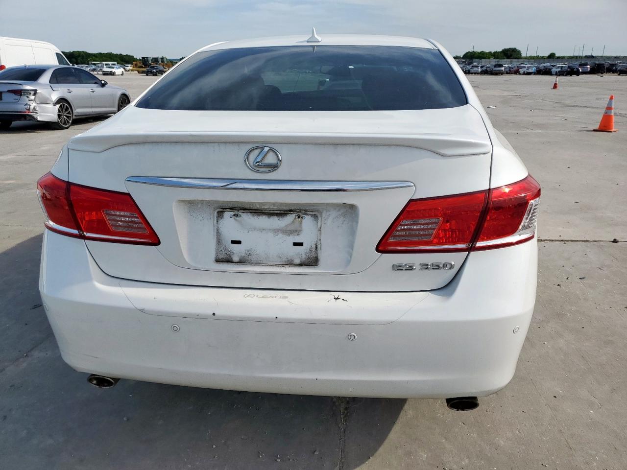 2011 Lexus Es 350 VIN: JTHBK1EG1B2424341 Lot: 56909905