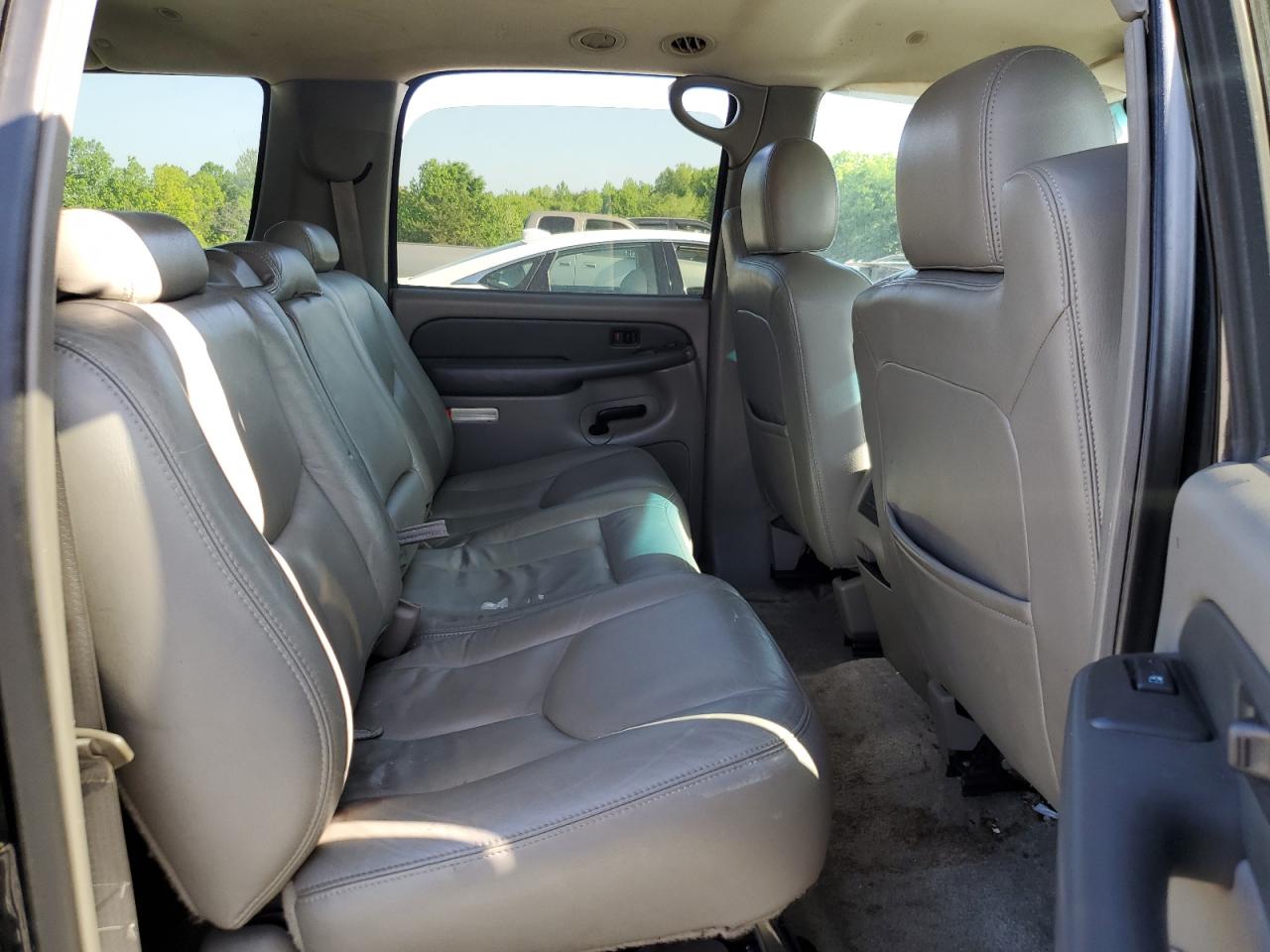 2003 Chevrolet Suburban K1500 VIN: 3GNFK16Z33G137747 Lot: 55563055
