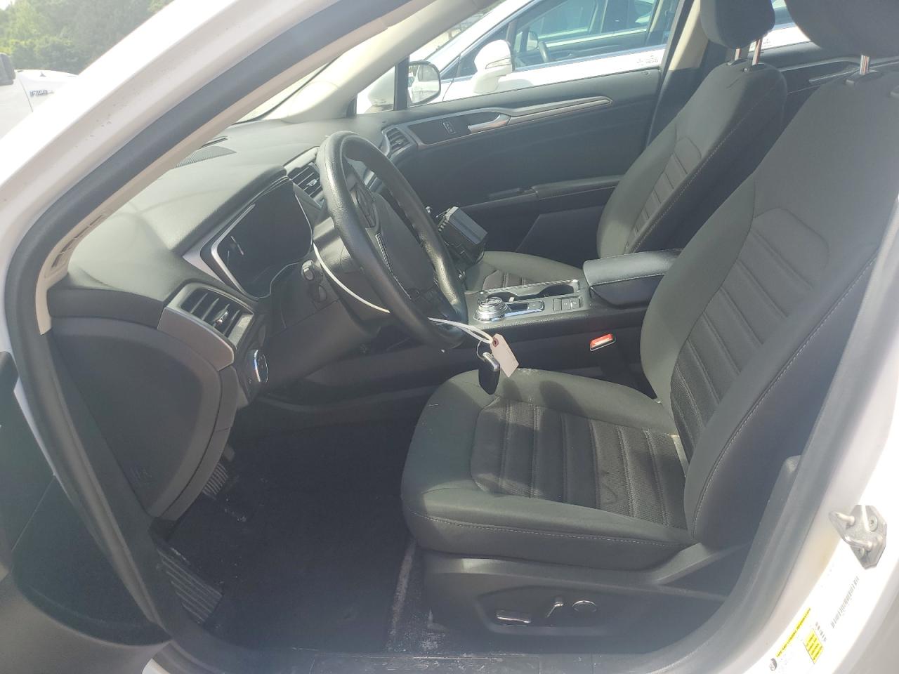 2020 Ford Fusion Se VIN: 3FA6P0LU4LR119071 Lot: 54030365