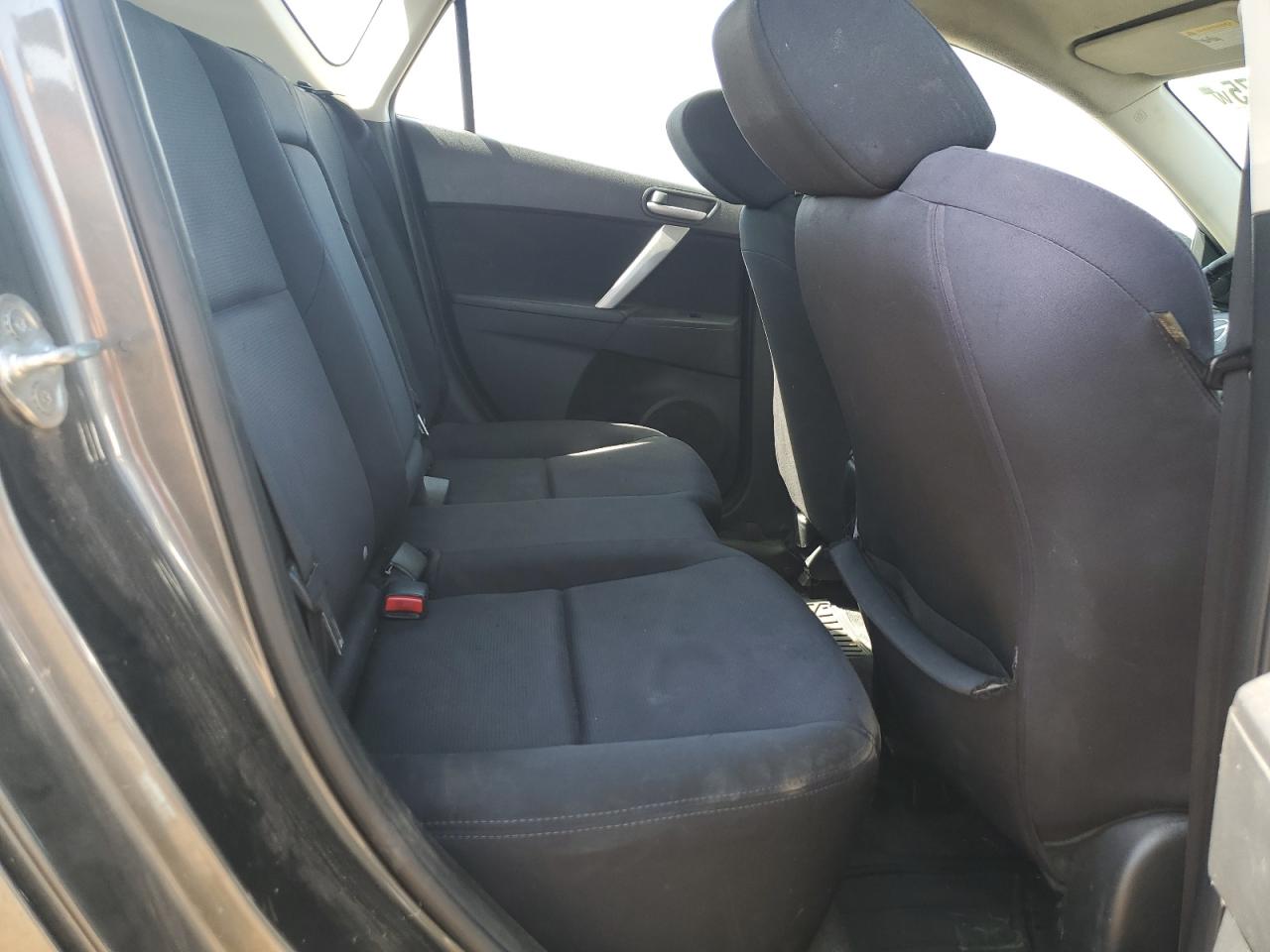 2011 Mazda 3 S VIN: JM1BL1K67B1429690 Lot: 57181175
