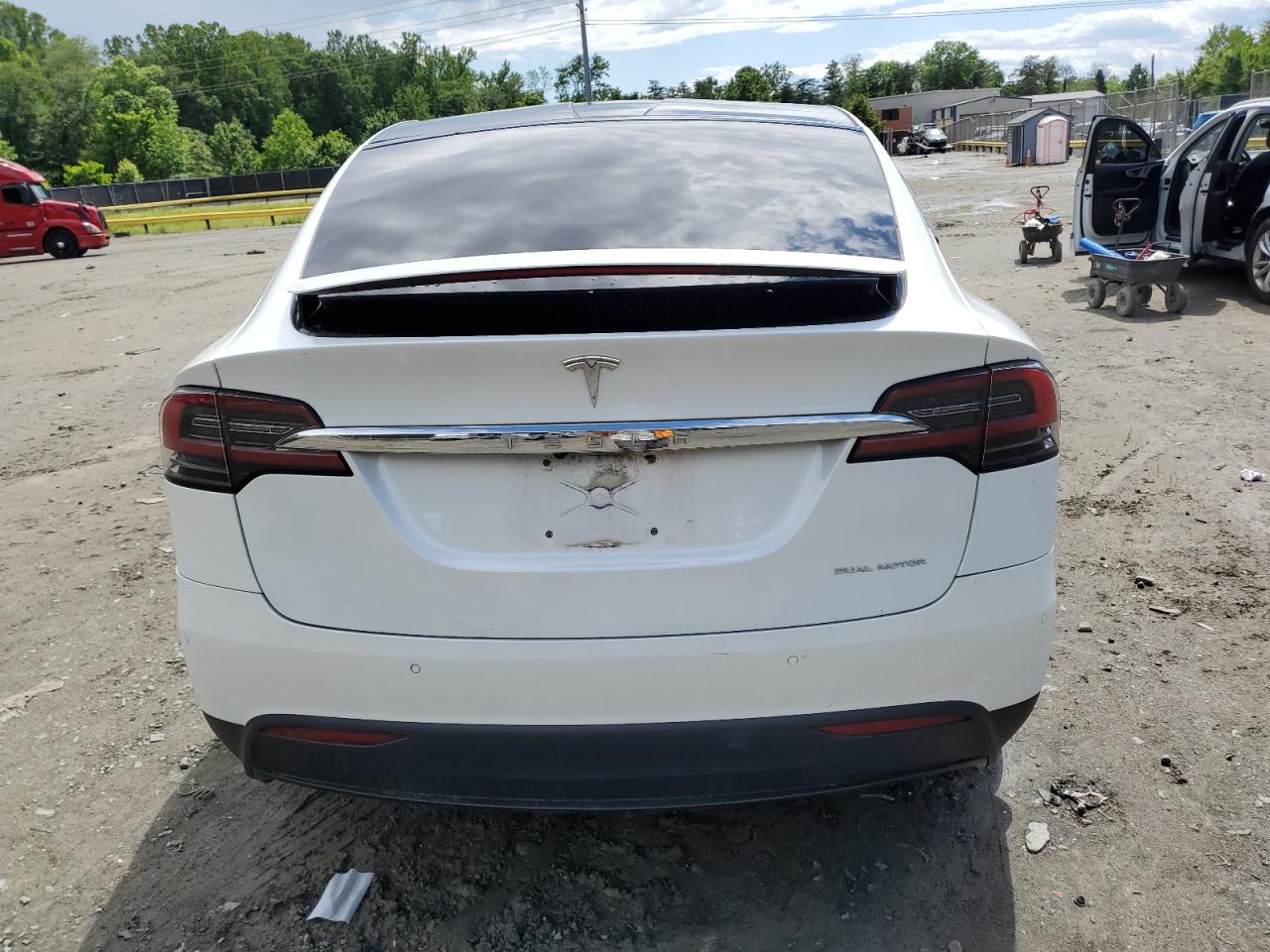 2020 Tesla Model X VIN: 5YJXCDE27LF261381 Lot: 58002965
