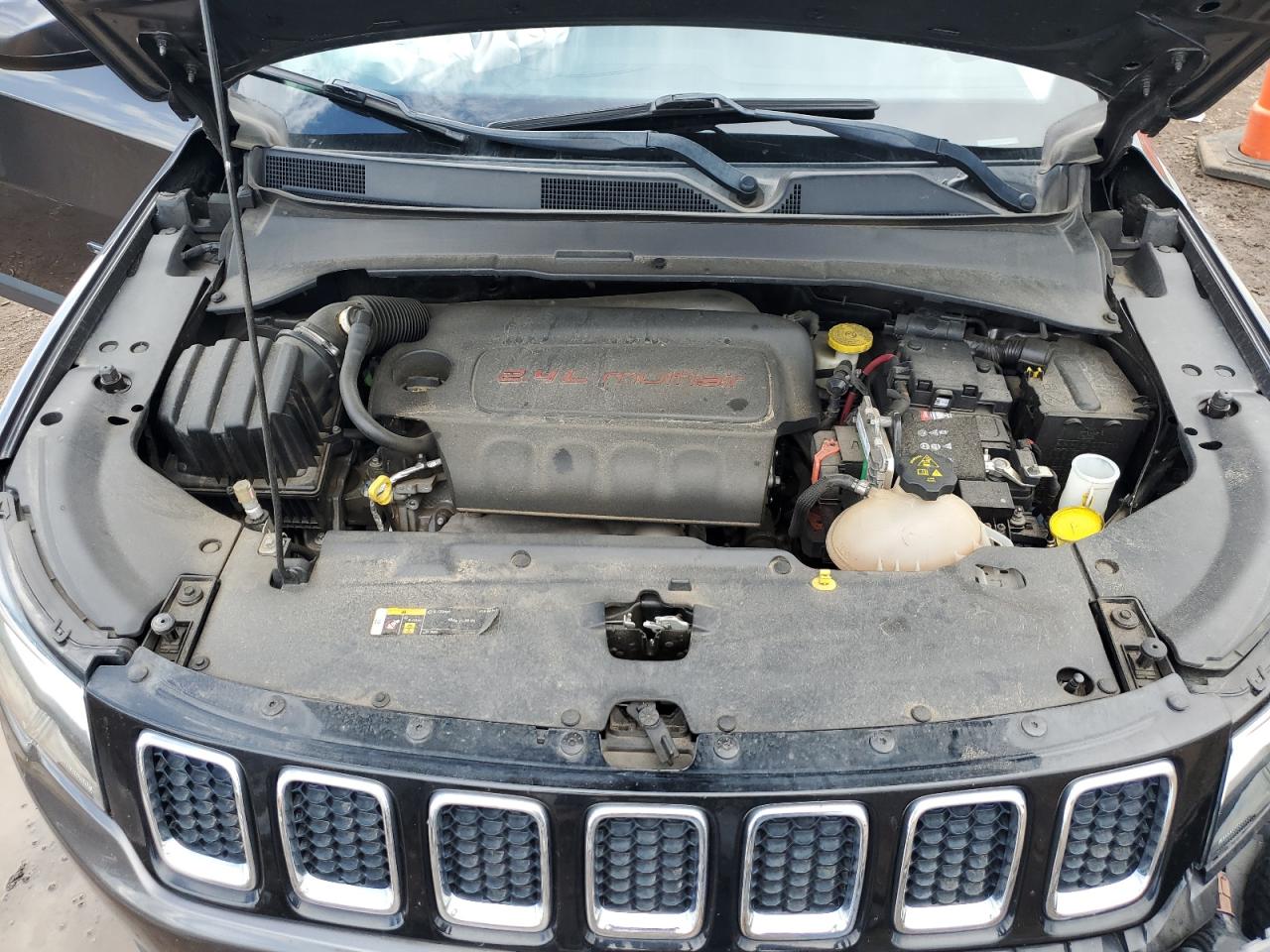 2018 Jeep Compass Latitude VIN: 3C4NJDBB8JT253113 Lot: 59059225